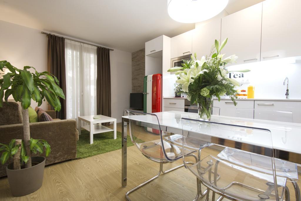 Appartamento Dailyflats Barcelona Centre Esterno foto