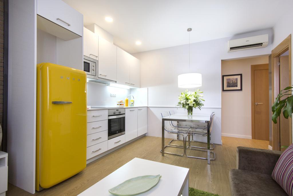 Appartamento Dailyflats Barcelona Centre Esterno foto