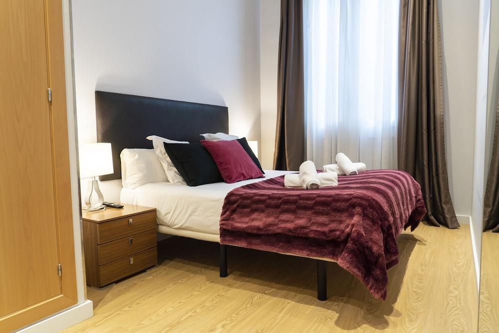 Appartamento Dailyflats Barcelona Centre Esterno foto